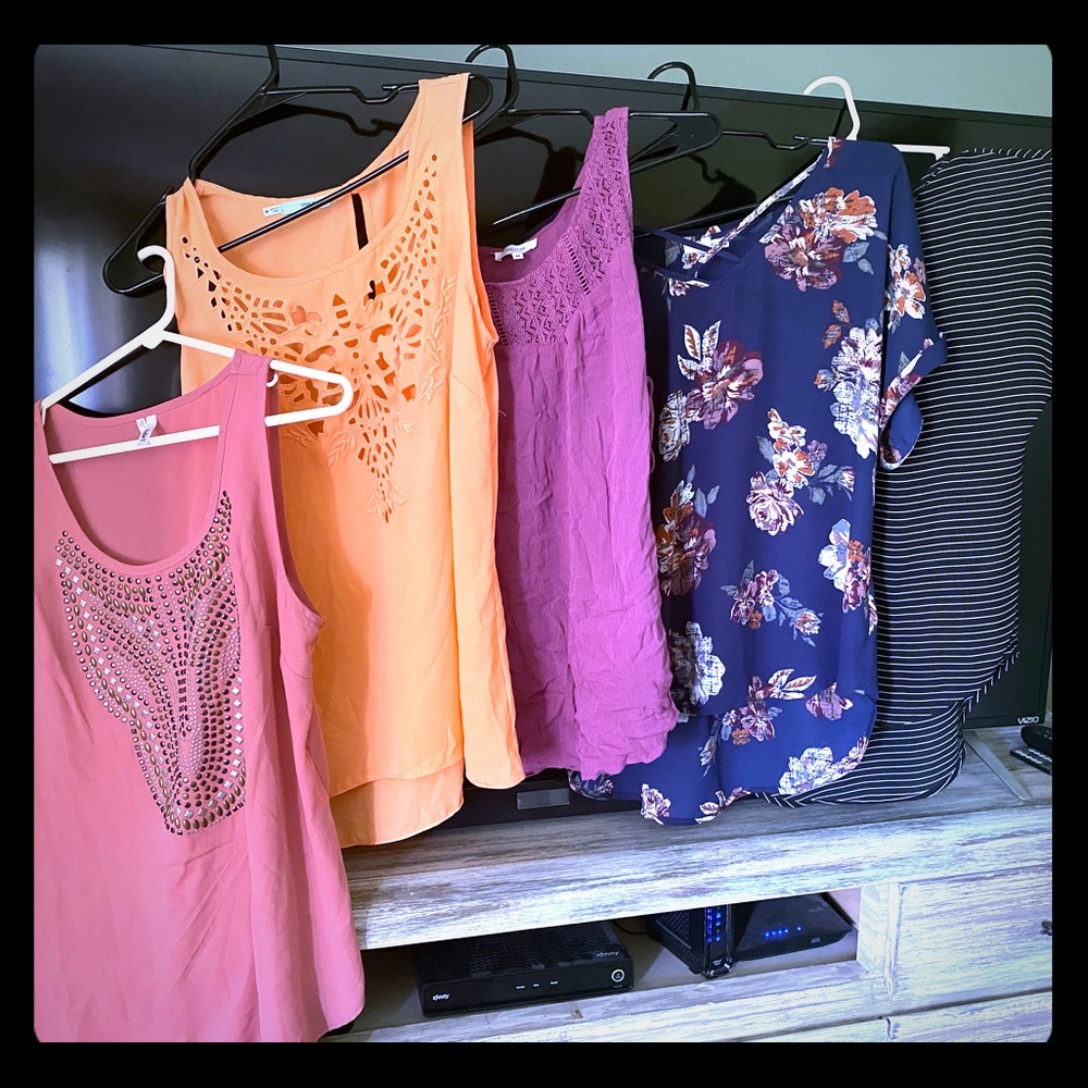 Maurices Lot of 5 shirts